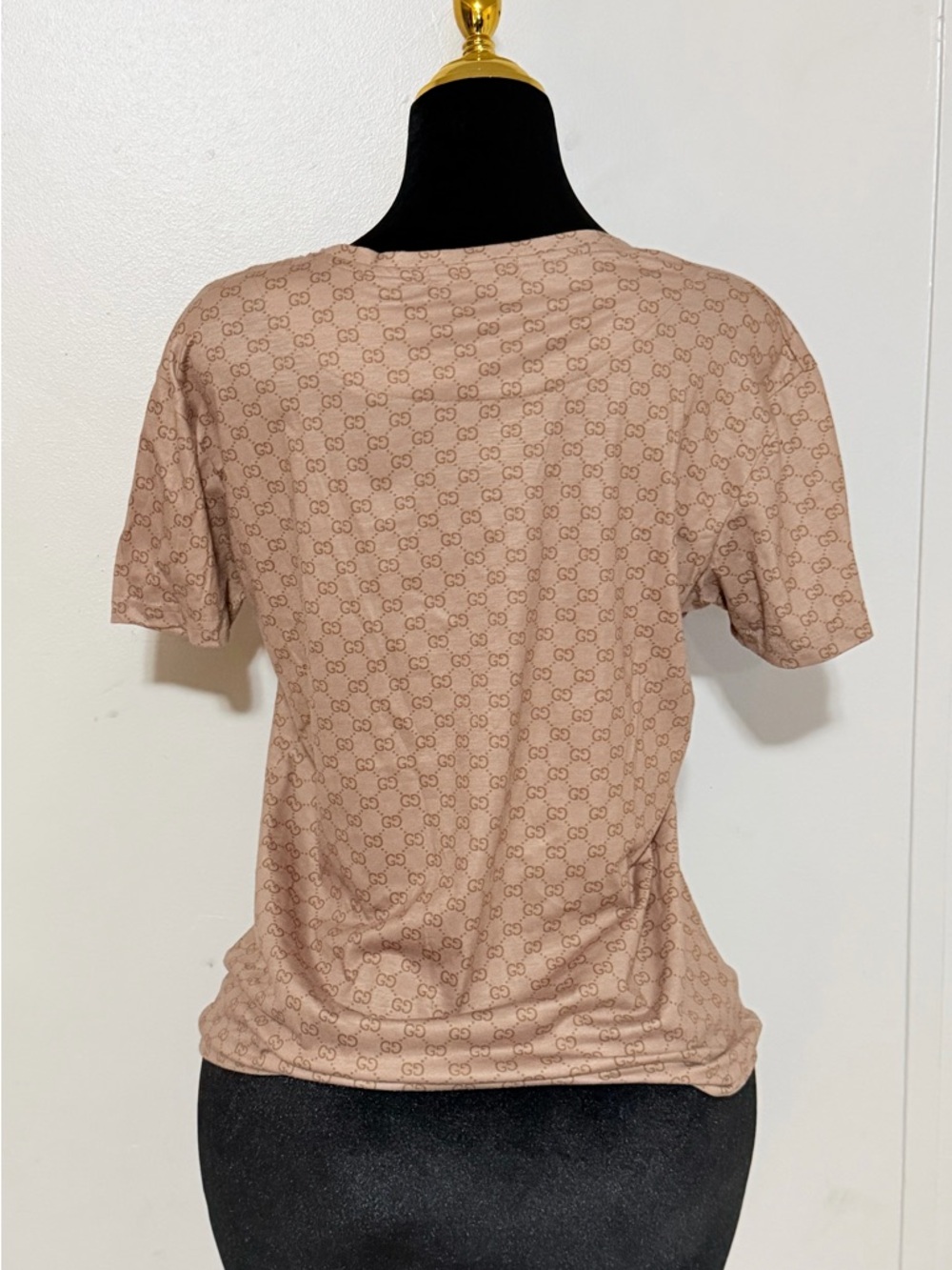Gucci Beige Logo Monogram Tee with Green-Red Stripe - Picture 2 of 3